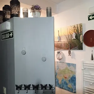 Bajera-loft No Comfortable Con La Verja En La Entrada,,no Lujosa,vieja,sin Reforma, Con Cedula De Habitabilidad Preparada Para Alojamiento No No Hostal No Apartamento El Precio Coincide Con Calidad Y Calificaciones Trato Familiar,como En Tu Cas Apartamento